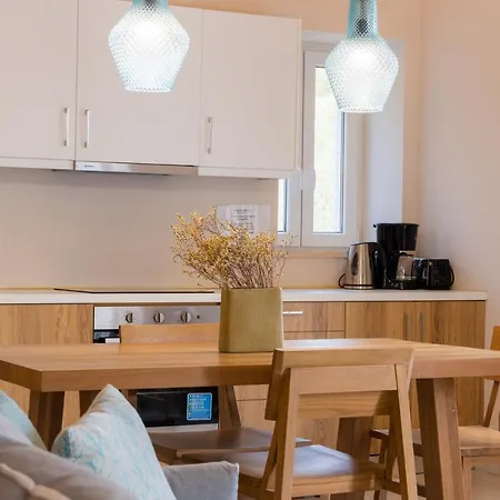 Vila Yaisemi By Posarellivillas Kavalleraina