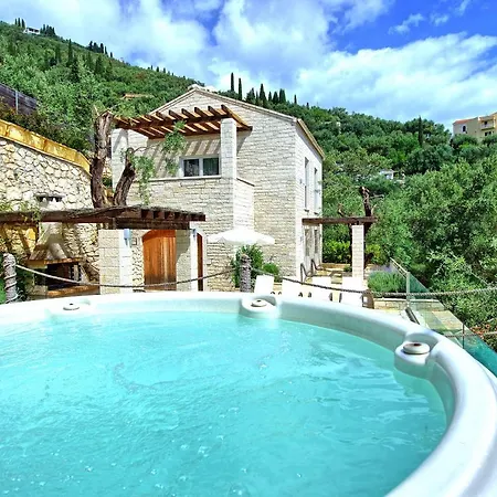 Vila Yaisemi By Posarellivillas *