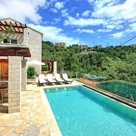 فيلة Yaisemi By Posarellivillas