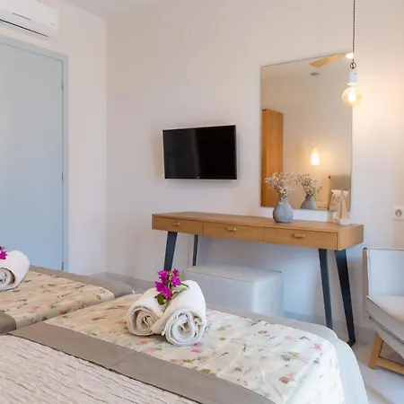 Villa Yaisemi By Posarellivillas Kavalleraina