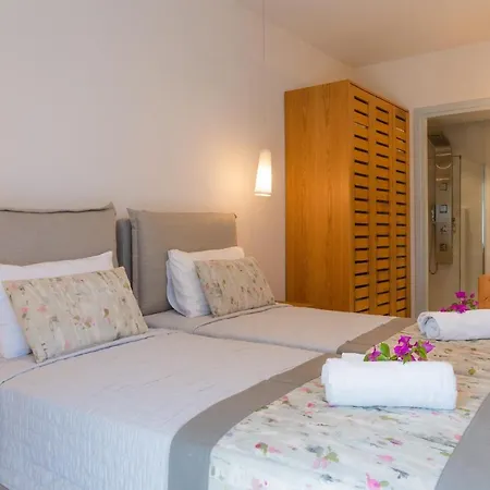 Yaisemi By Posarellivillas Villa